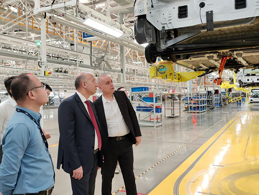 customer visit car factory 1